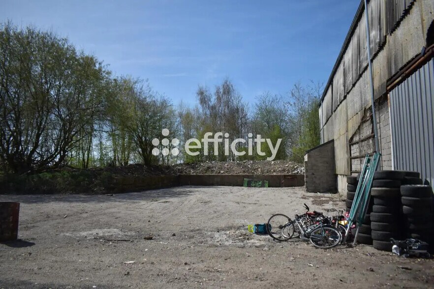 Bureau dans L'HOPITAL à vendre - Photo de l’immeuble – Image 2 sur 9