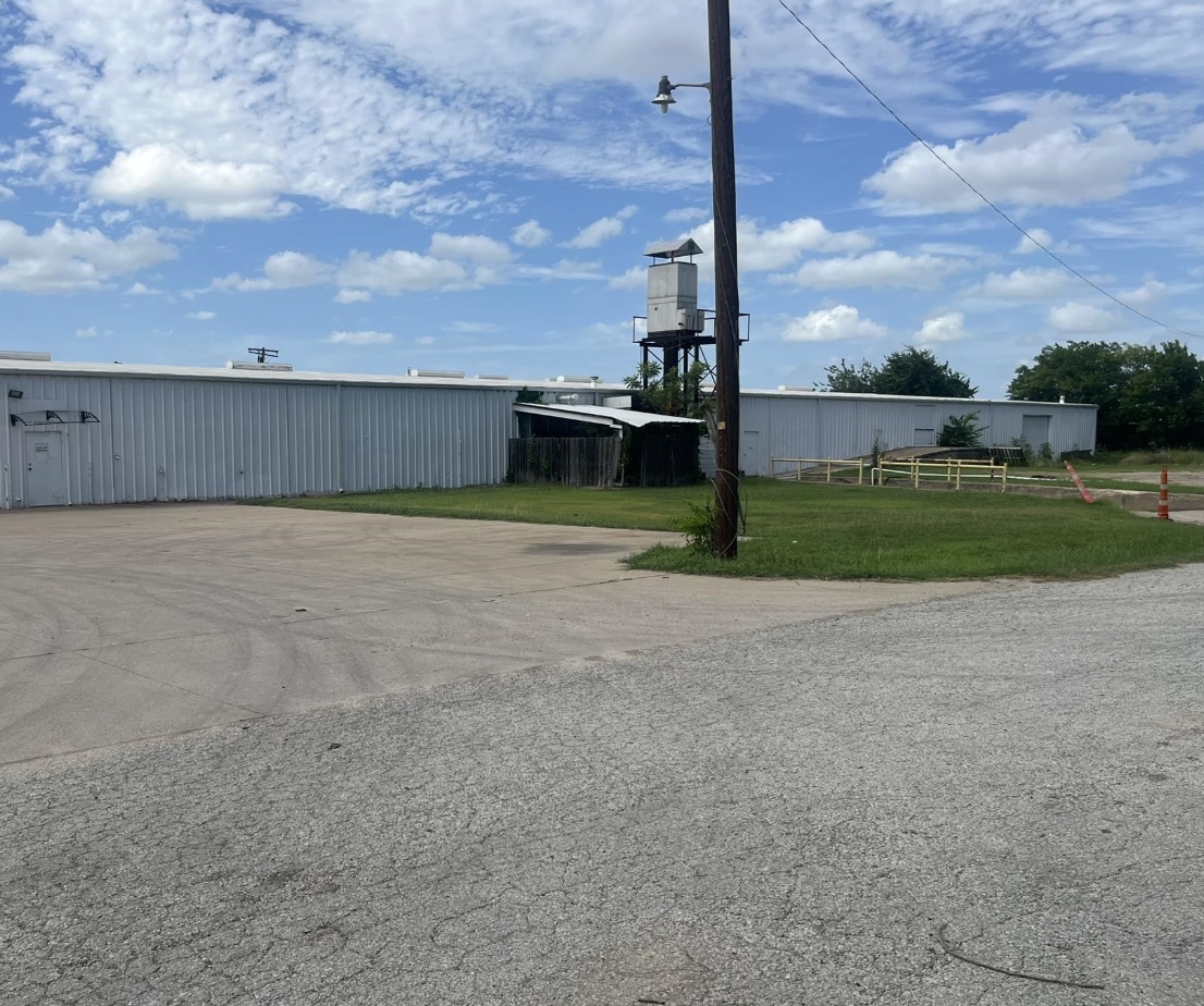 425 Peters St, Waxahachie, TX à louer Photo intérieure– Image 1 sur 5