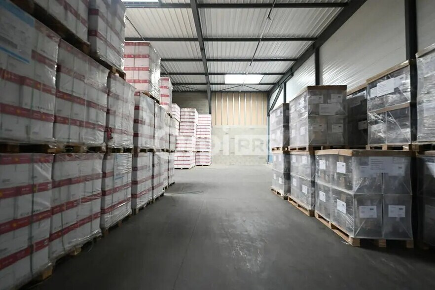 Local d’activités dans Sennecey-le-Grand à louer - Photo intérieure – Image 2 sur 4