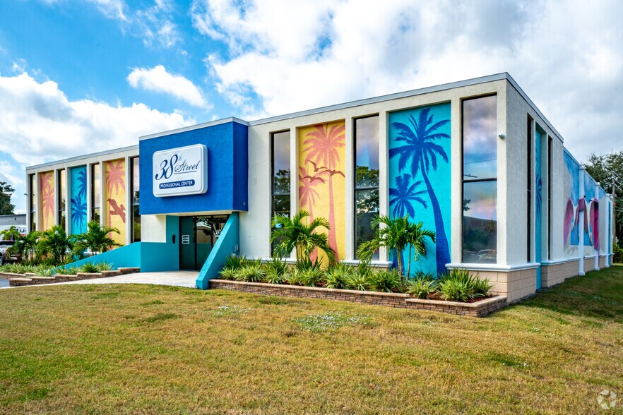 13246 38th St N, Clearwater, FL à louer - Photo de l’immeuble – Image 1 sur 12