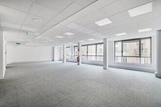 Bureau dans Neuilly-sur-Seine à louer Photo intérieure– Image 1 sur 10