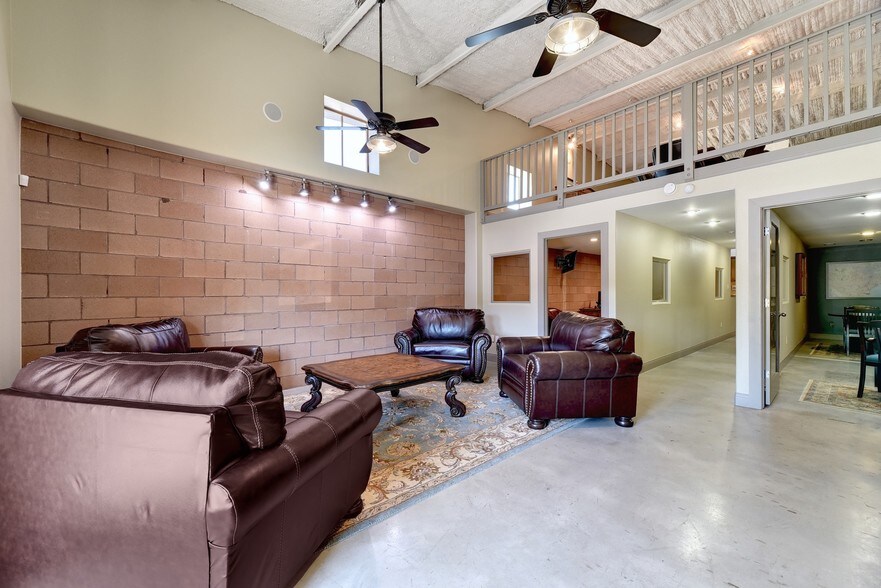 22000 Odell Fairway Trl, Spicewood, TX à louer - Photo de l’immeuble – Image 1 sur 24