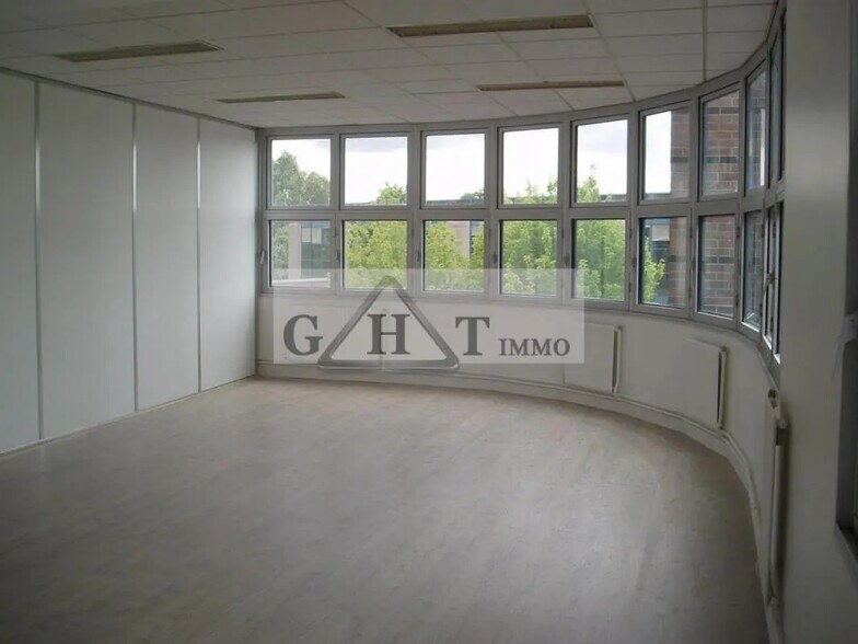 Bureau dans Villiers-sur-Marne à vendre - Photo intérieure – Image 3 sur 6