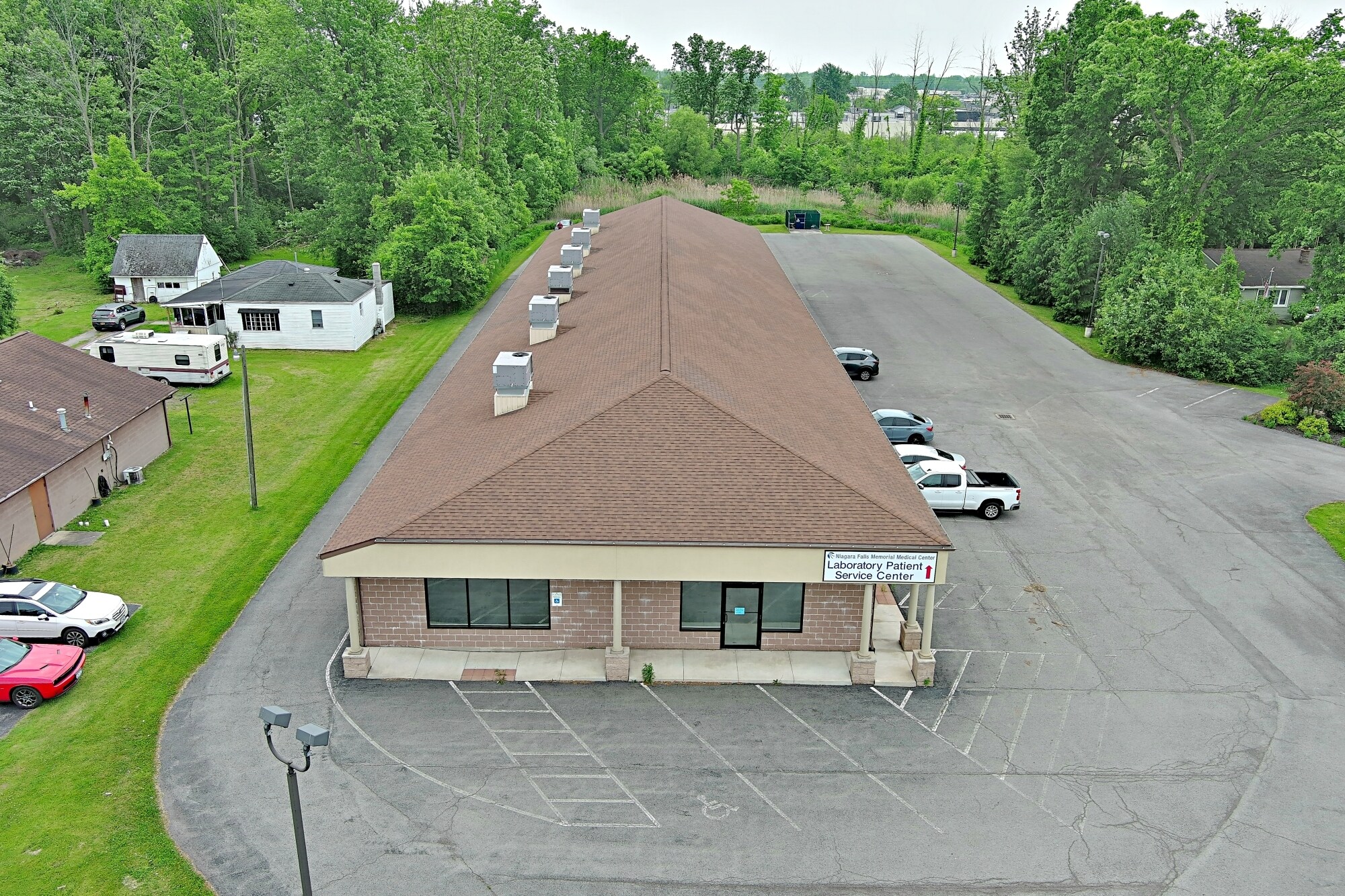 7711 Porter Rd, Niagara Falls, NY à louer Photo de l’immeuble– Image 1 sur 14