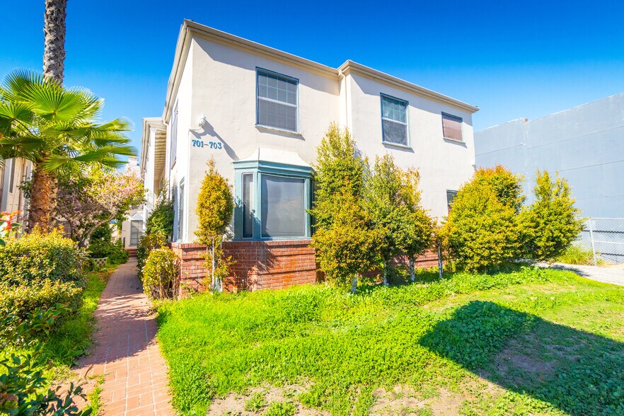 701 Crenshaw Blvd, Los Angeles, CA à vendre - Photo de l’immeuble – Image 3 sur 6