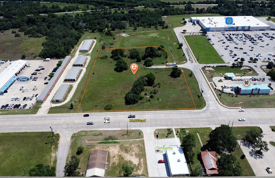 702 W US Hwy 79, Rockdale, TX à louer - Photo de l’immeuble – Image 3 sur 5