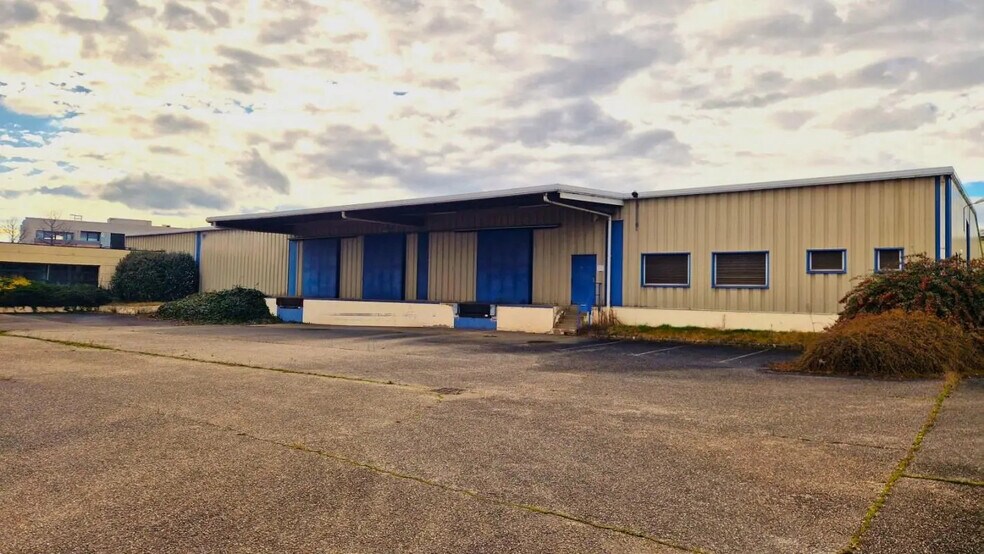 50 Rue Du Mollaret, Saint-Quentin-Fallavier à vendre - Photo de l’immeuble – Image 1 sur 11
