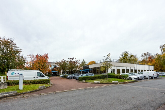 Plus de détails pour 13 Rue de la Perdrix Les Fregates 3, Tremblay-en-France - Local d'activités à louer