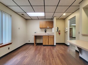 3200 W Liberty Rd, Ann Arbor, MI à louer Photo intérieure– Image 2 sur 5