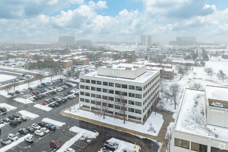 1821 Walden Office Sq, Schaumburg, IL à louer - Photo de l’immeuble – Image 3 sur 4