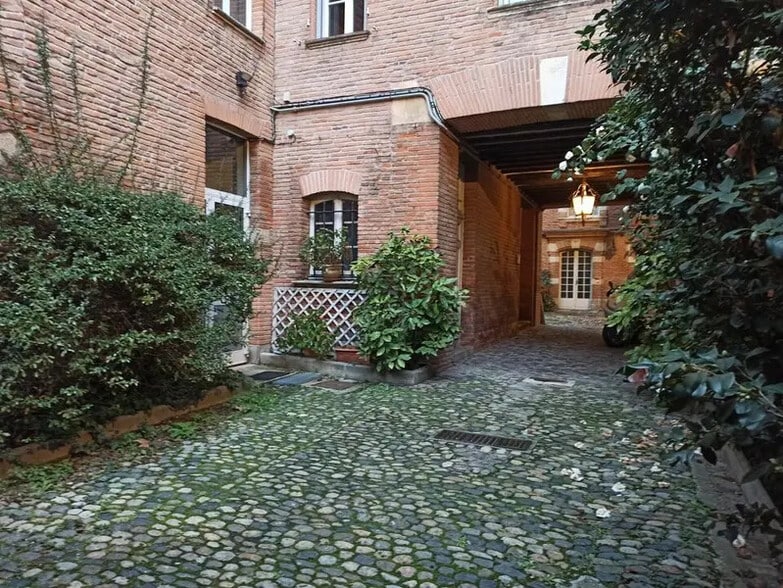 8 Rue Sainte Anne, Toulouse à louer - Photo de l’immeuble – Image 3 sur 8