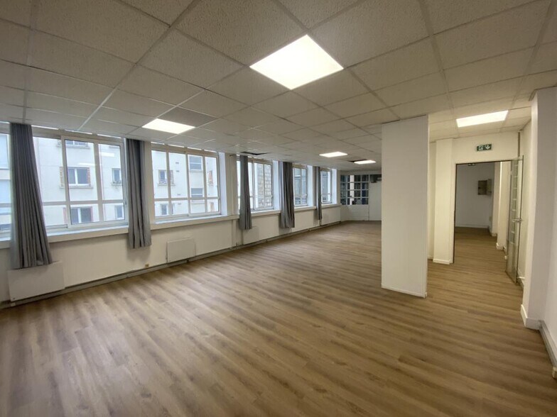 Bureau dans Paris à louer - Photo de l’immeuble – Image 1 sur 6
