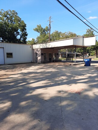 Plus de détails pour 1124 E Houston Ave, Crockett, TX - Local commercial à vendre