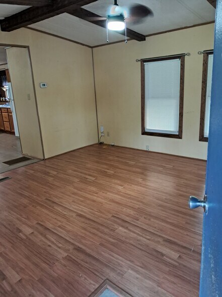 8719 Pearson Rd, Ore City, TX à vendre - Photo de l’immeuble – Image 2 sur 39