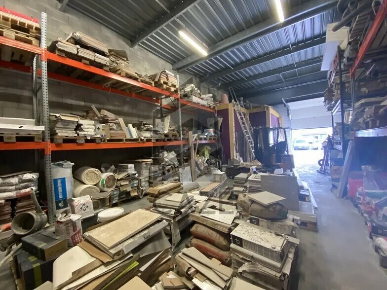 Local d'activités dans Tresses à vendre - Photo de l’immeuble – Image 2 sur 5