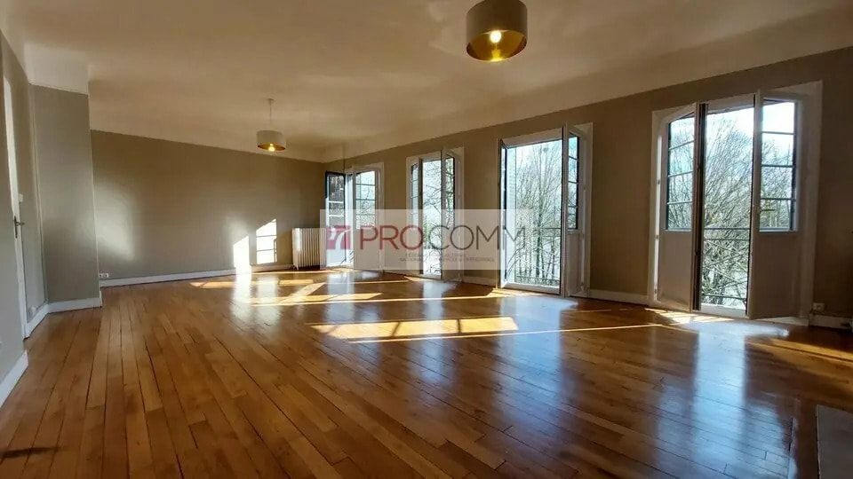 Bureau dans Saint-Cyr-sur-Loire à vendre - Photo de l’immeuble – Image 3 sur 5