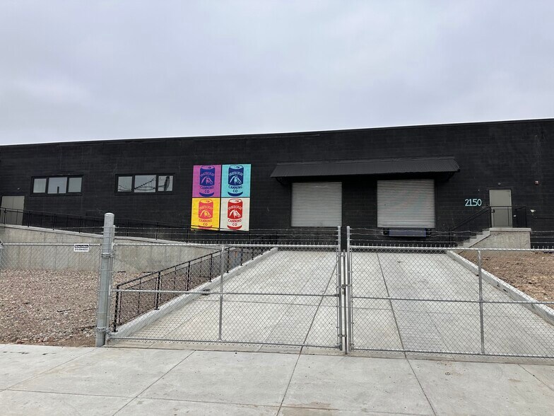2155 Castor Ave, Philadelphia, PA à louer - Photo de l’immeuble – Image 1 sur 1