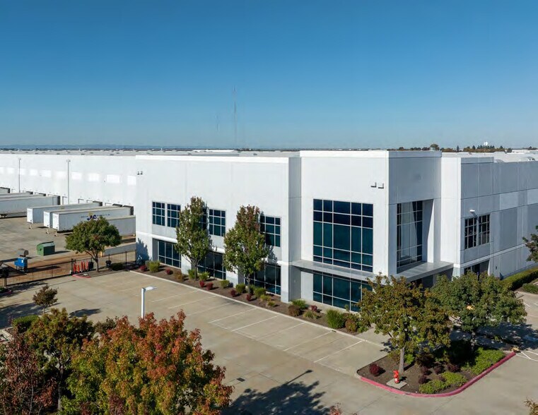 3600 Massie Ct, West Sacramento, CA à louer - Photo de l’immeuble – Image 2 sur 9