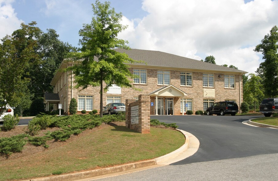 120 Carnegie Pl, Fayetteville, GA à louer - Photo de l’immeuble – Image 2 sur 4