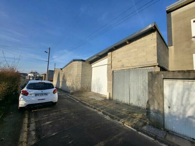 Plus de détails pour Industriel/Logistique à louer