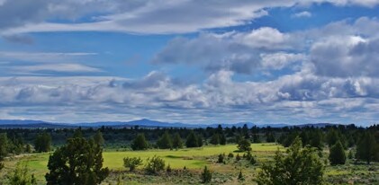 1814 SW Remington Ranch Rd, Powell Butte, OR à vendre - Photo de l’immeuble – Image 3 sur 4