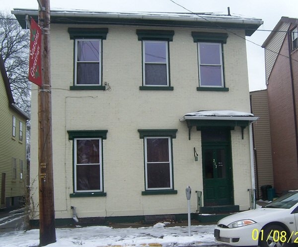 217 S Jefferson St, Kittanning, PA à vendre Photo principale– Image 1 sur 2