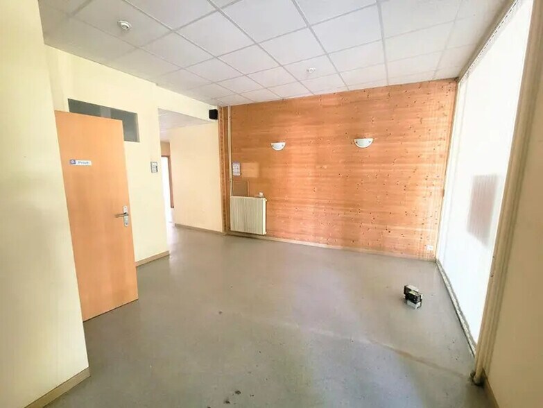 Local d'activités dans Gouvieux à vendre - Photo intérieure – Image 3 sur 4