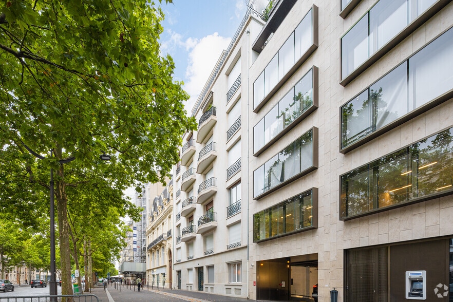 81 Avenue Marceau, Paris à louer - Photo de l’immeuble – Image 3 sur 3