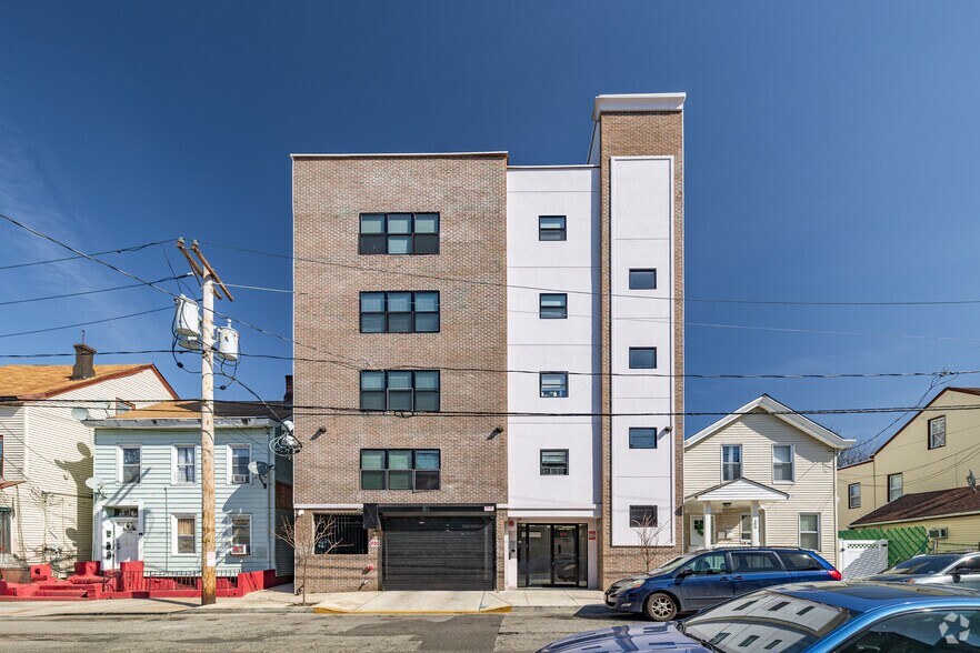 135 Beech St, Paterson, NJ à vendre - Photo de l’immeuble – Image 2 sur 5