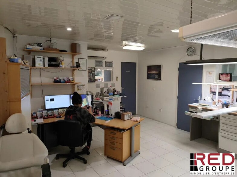 Bureau dans Aix-en-Provence à vendre - Photo de l’immeuble – Image 2 sur 4