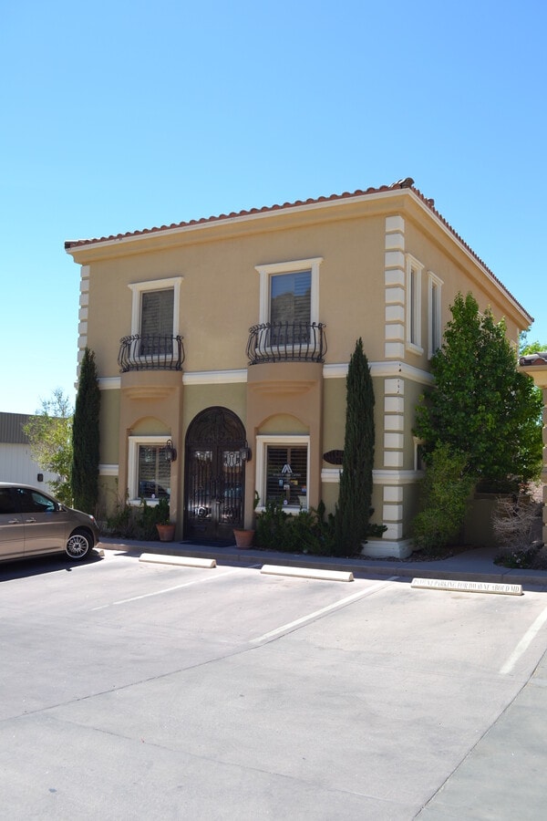 154 N Festival Dr, El Paso, TX 79912 - Lot H - - Photo intérieure - Image 2 of 9