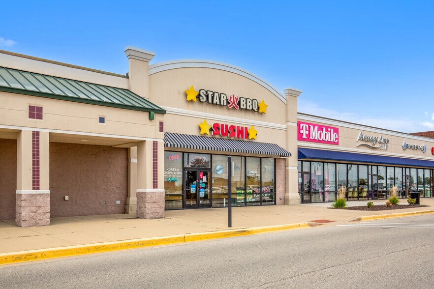 1201-1335 Savoy Plaza Ln, Savoy, IL à louer - Photo de l’immeuble – Image 3 sur 6