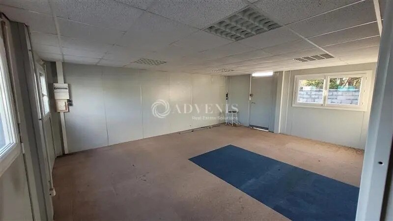 Local d’activités dans Les Sorinières à louer - Photo de l’immeuble – Image 3 sur 4