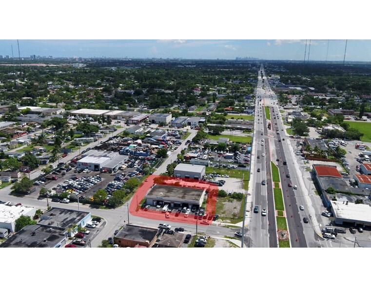 5960 SW 23rd St, West Park, FL à louer - Photo de l’immeuble – Image 1 sur 4