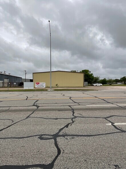 3201 Texas Ave, La Marque, TX à vendre - Photo principale – Image 1 sur 75