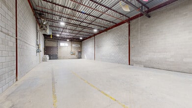 1420-1490 Rue Beaulac, Saint-Laurent, QC à louer Numérisation 3D Matterport– Image 1 sur 10