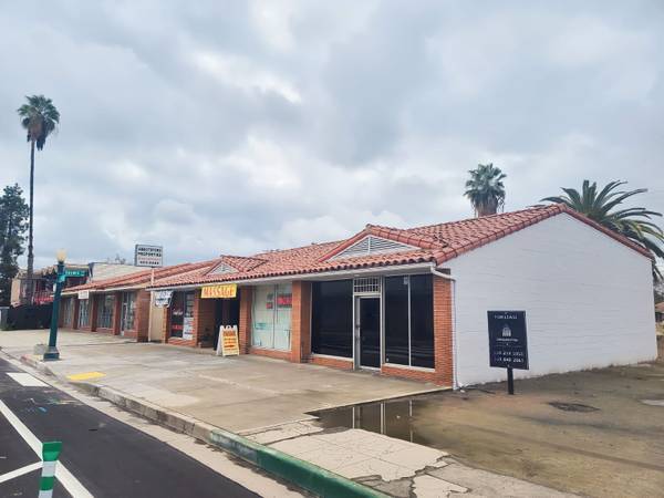 741-745 N Fulton St, Fresno, CA à louer - Photo de l’immeuble – Image 2 sur 2