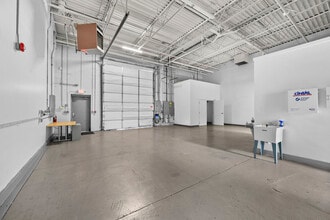 44099 Plymouth Oaks Blvd, Plymouth, MI à louer Photo intérieure– Image 2 sur 4