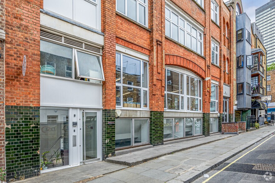 105-111 Euston St, Londres à louer - Photo de l’immeuble – Image 3 sur 3