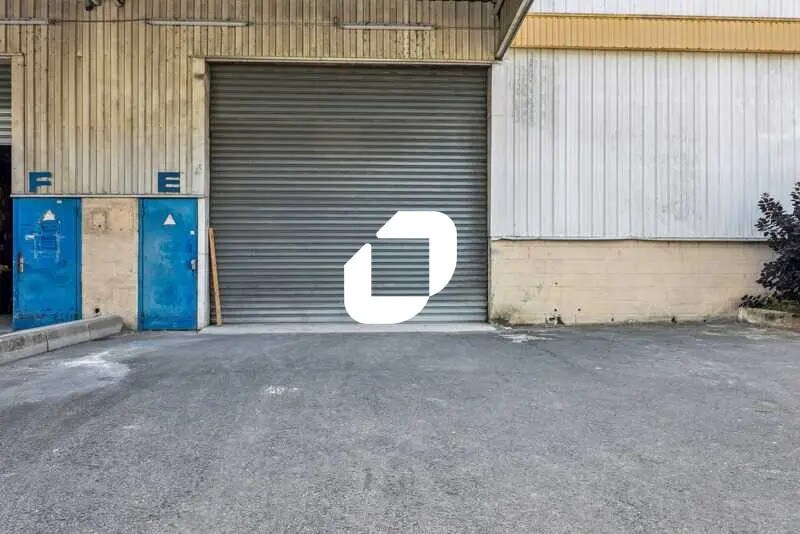 Industriel/Logistique dans Aulnay-sous-Bois à louer - Photo de l’immeuble – Image 3 sur 4