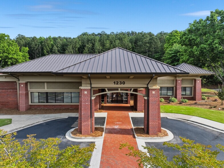 1230 Bald Ridge Marina Rd, Cumming, GA à louer - Photo de l’immeuble – Image 1 sur 36