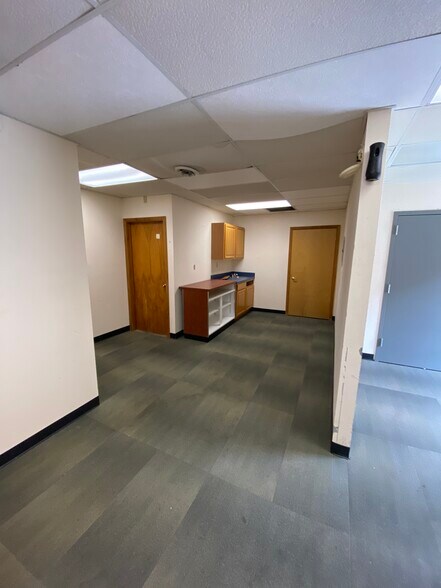 132 E Main St, North Manchester, IN à louer - Photo de l’immeuble – Image 3 sur 6