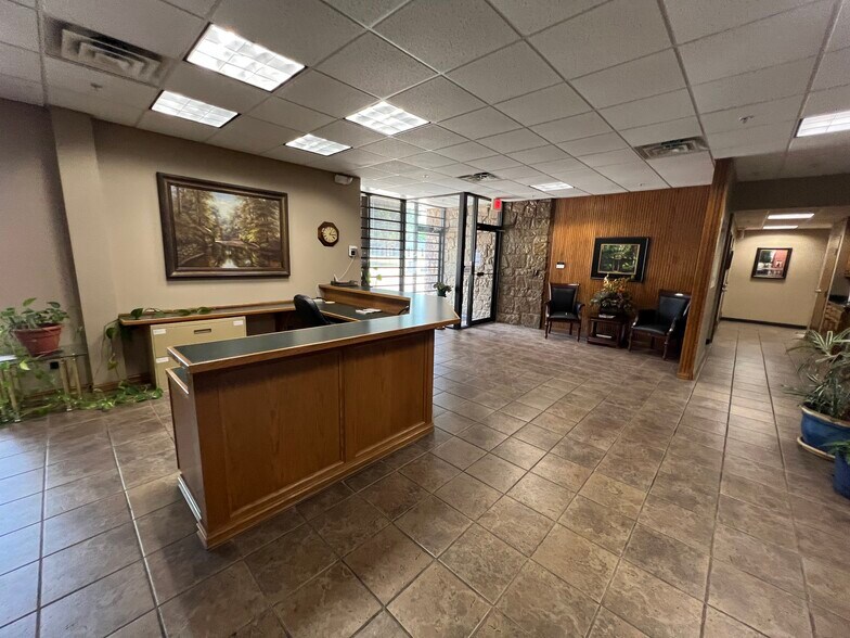1150 N Iroquois Ave, Tulsa, OK à louer - Photo intérieure – Image 3 sur 11