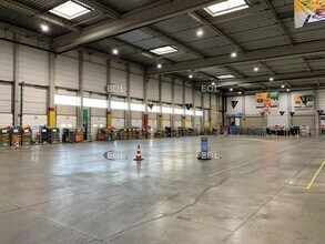 Industriel/Logistique dans Bonneuil-sur-Marne à louer Photo intérieure– Image 1 sur 6
