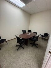 2480 33rd St, Orlando, FL à louer Photo intérieure– Image 2 sur 4