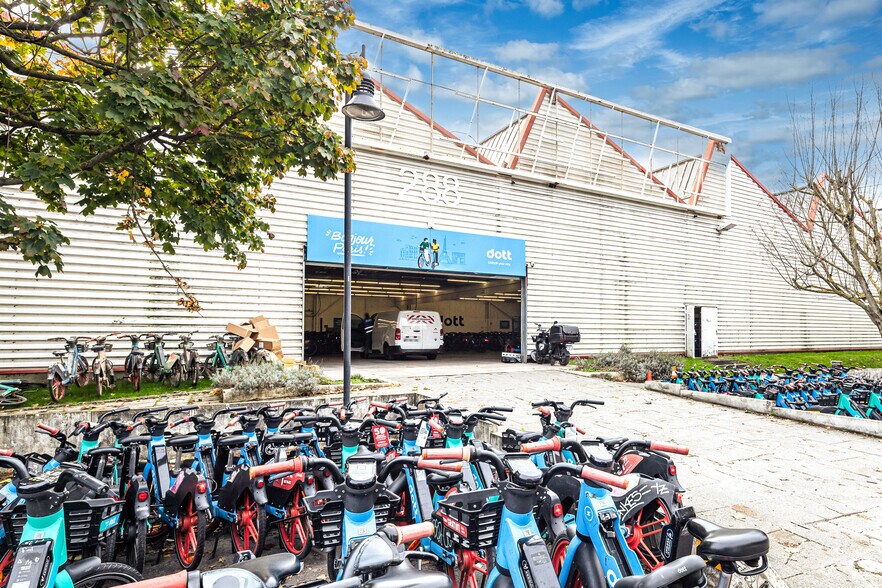 Local d’activités dans Aubervilliers à louer - Photo de l’immeuble – Image 3 sur 3