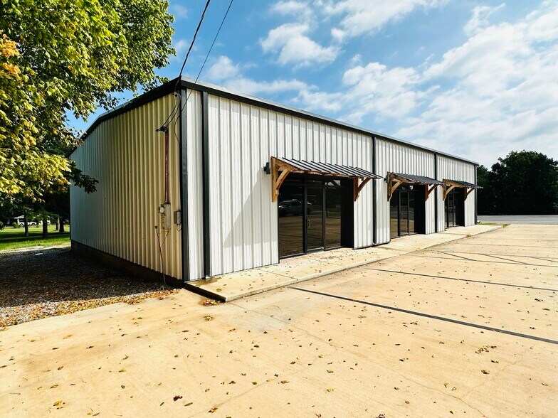 1195 E Main St, Melbourne, AR à vendre - Photo de l’immeuble – Image 2 sur 16