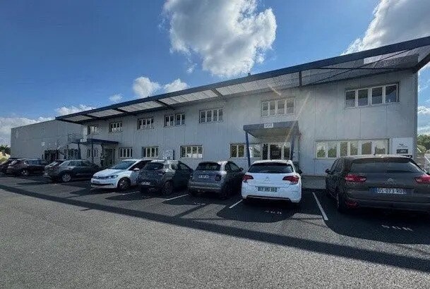 Bureau dans Ussac à louer Photo de l’immeuble– Image 1 sur 8