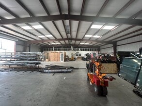 1834 Ferguson Ln, Austin, TX à louer Photo intérieure– Image 2 sur 3