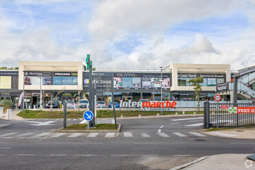 Local commercial dans Aix-en-Provence à louer - Photo principale – Image 1 sur 5